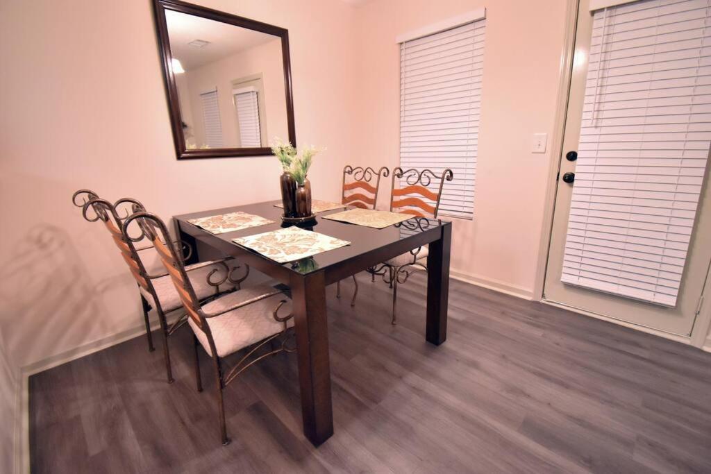 Cozy Renovated Winder Townhouse Traveller Awards 2025 Winner Dış mekan fotoğraf